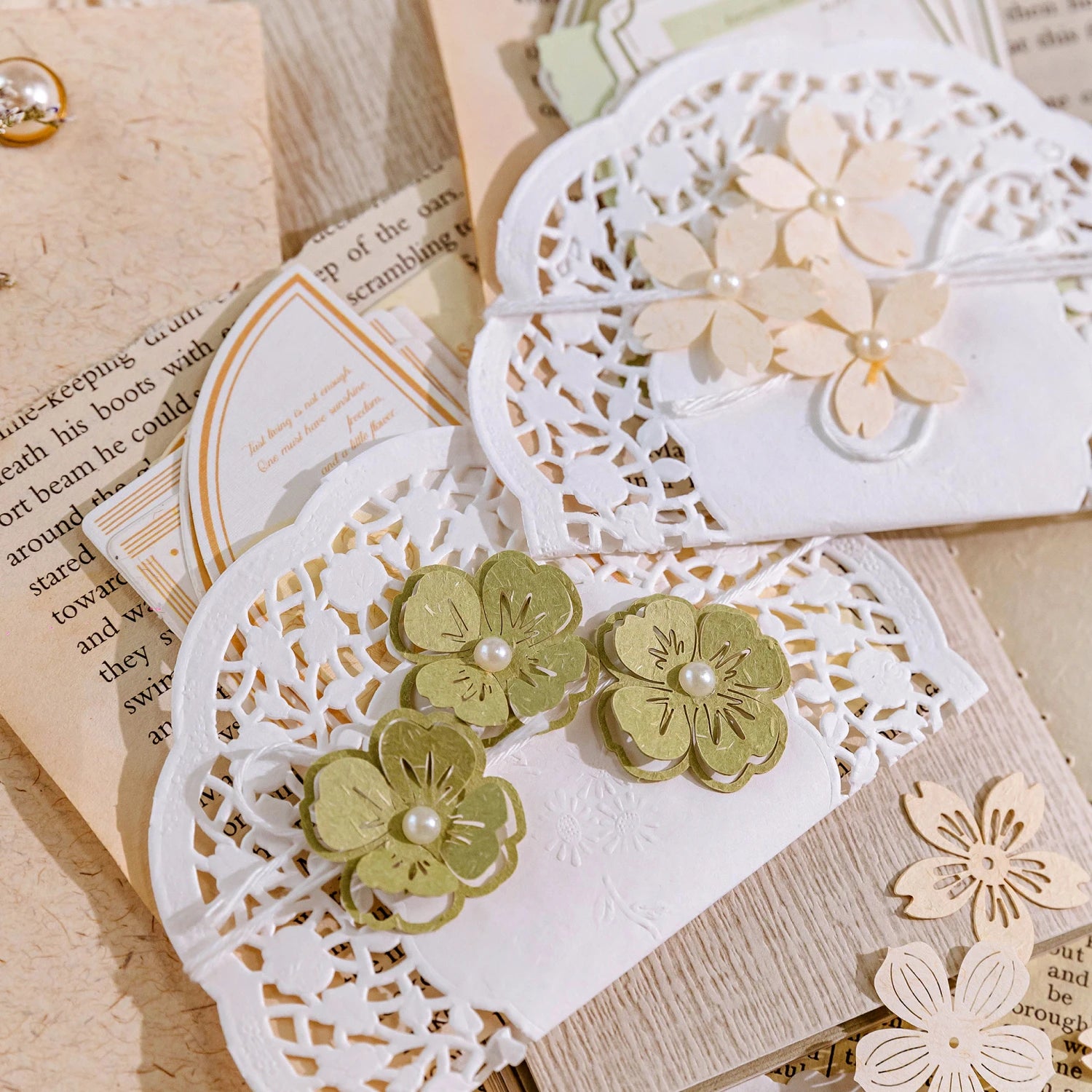 50 Sheet Vintage Butterfly Flowers Material Paper