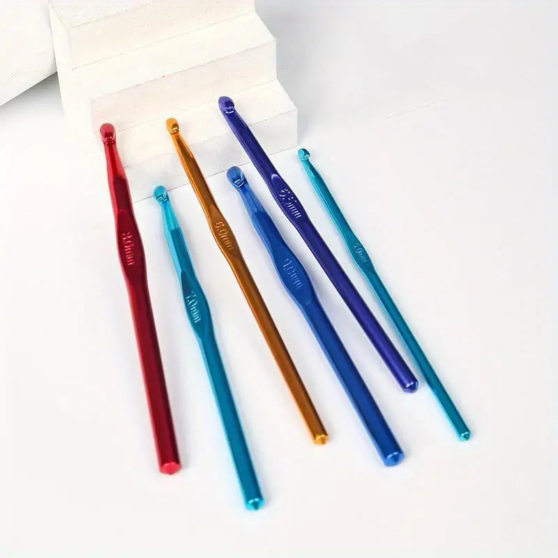 2-10mm crochet needles,  multicolor aluminum crochet