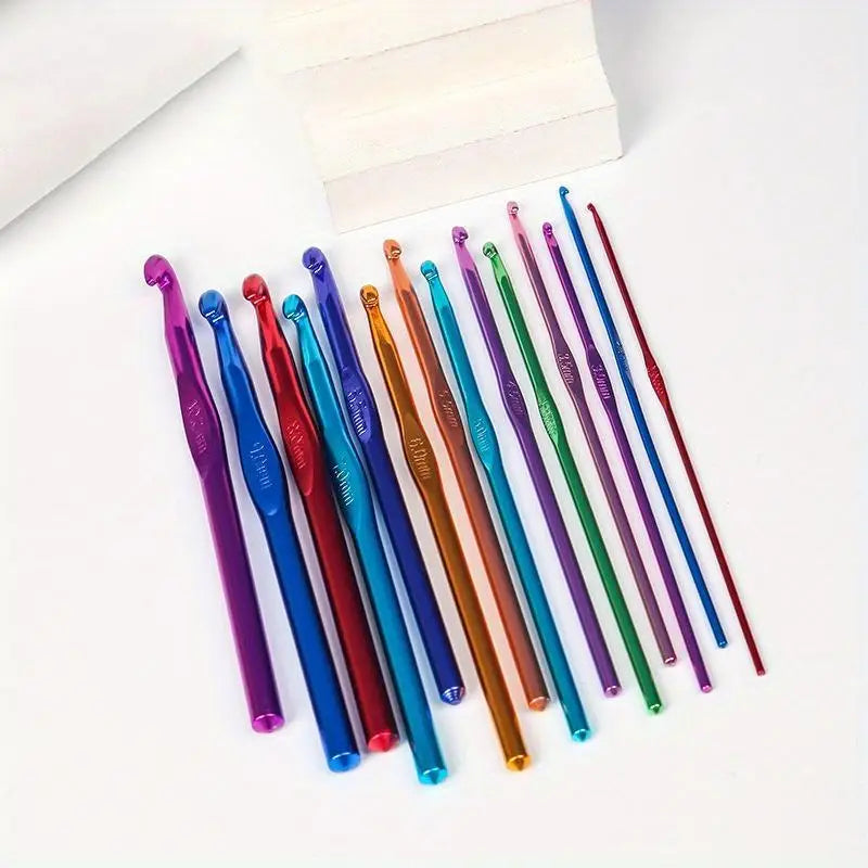 2-10mm crochet needles,  multicolor aluminum crochet
