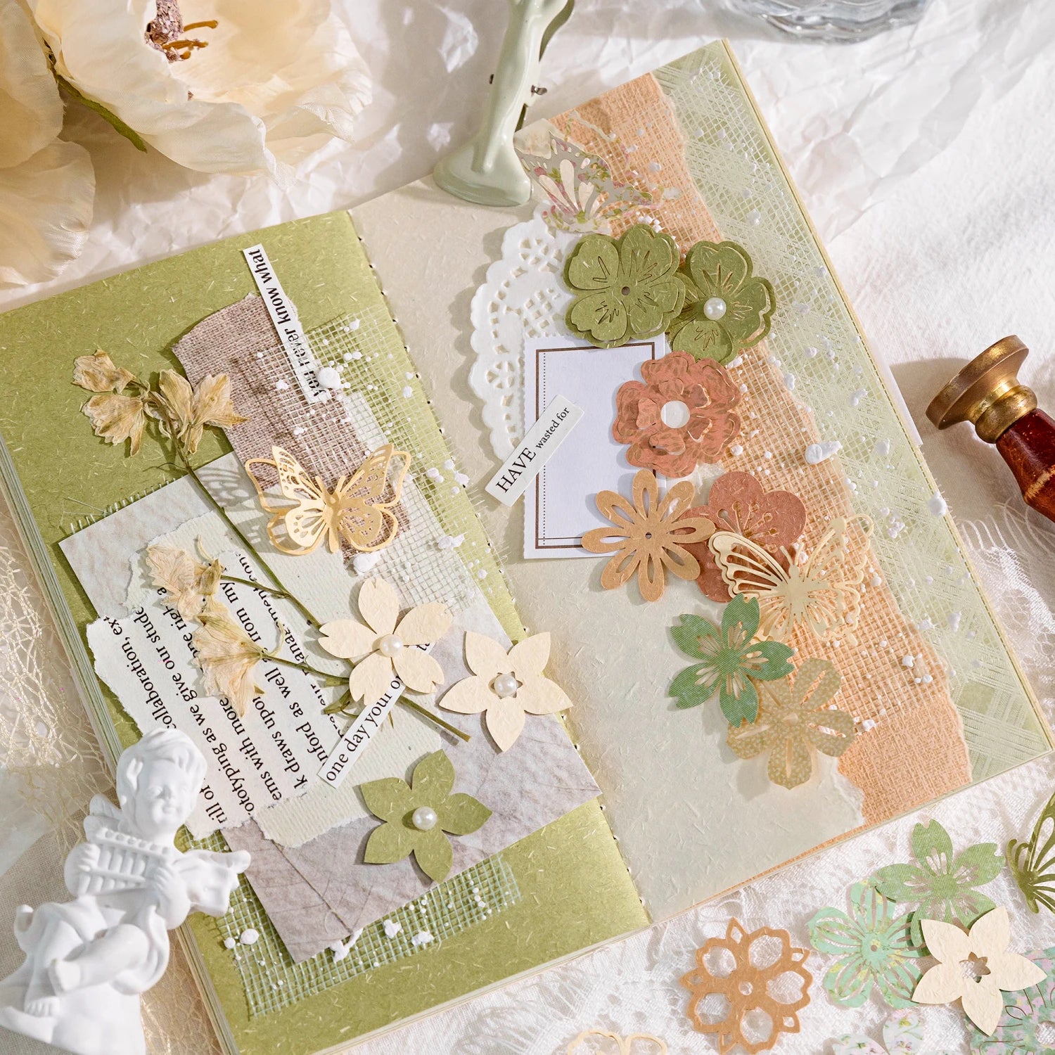 50 Sheet Vintage Butterfly Flowers Material Paper